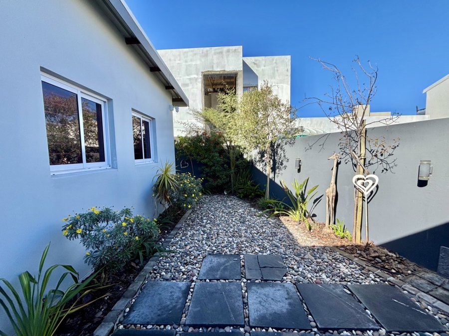 3 Bedroom Property for Sale in Sandown Western Cape